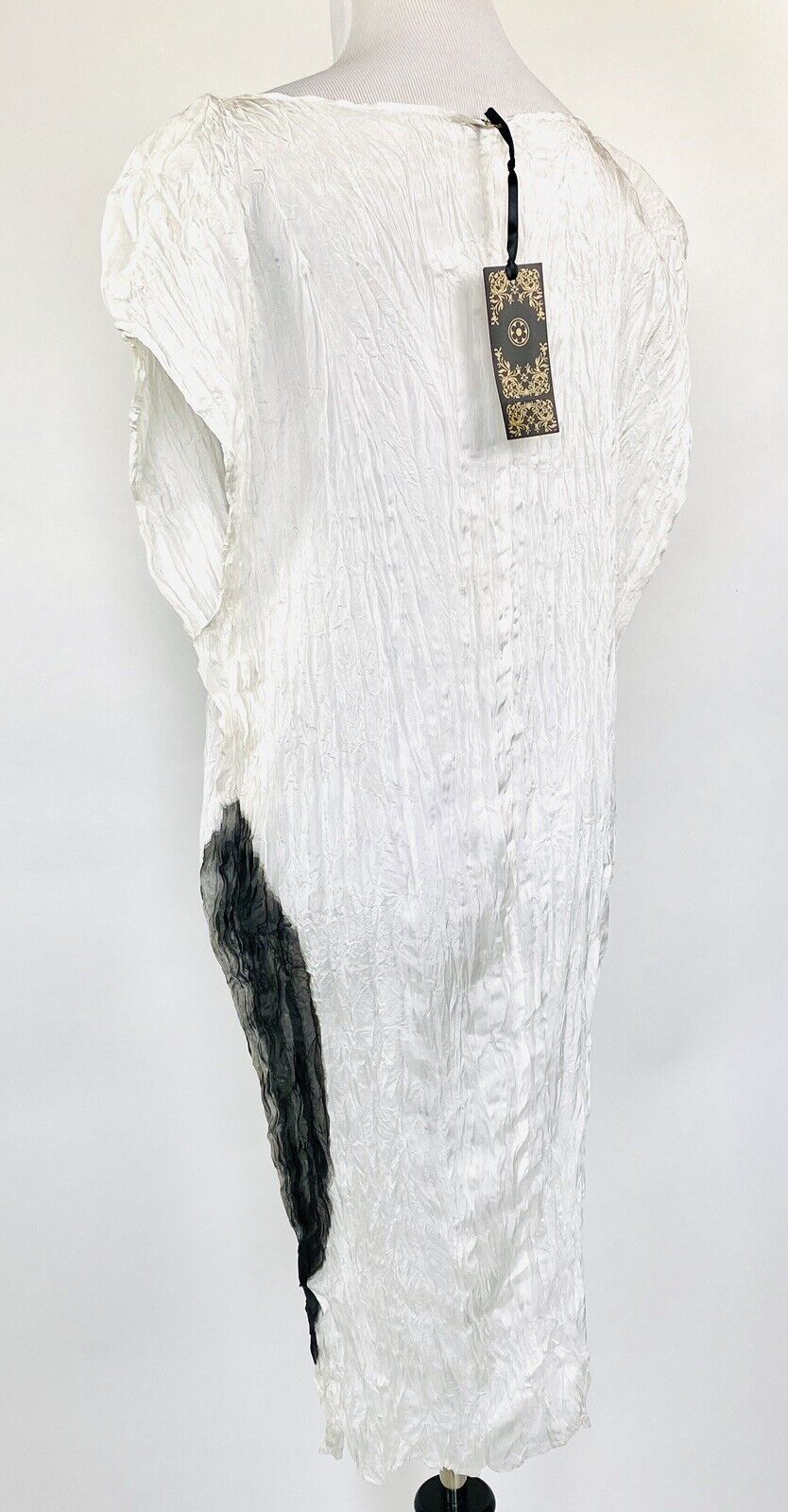 Amaran Silk Handpainted Off White Crinkle Dress Retail $119 Price $49 Size Small