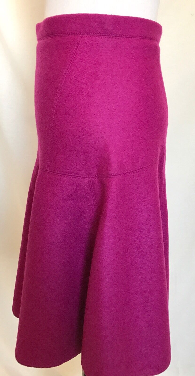 Carolina Herrera  Wool Purple Skirt NWT Retail $445 Price $170 Size 4