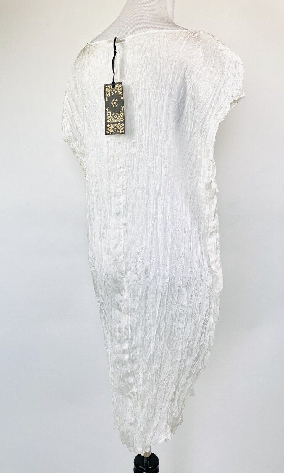 Amaran Silk Handpainted Off White Crinkle Dress Retail $119 Price $49 Size Small
