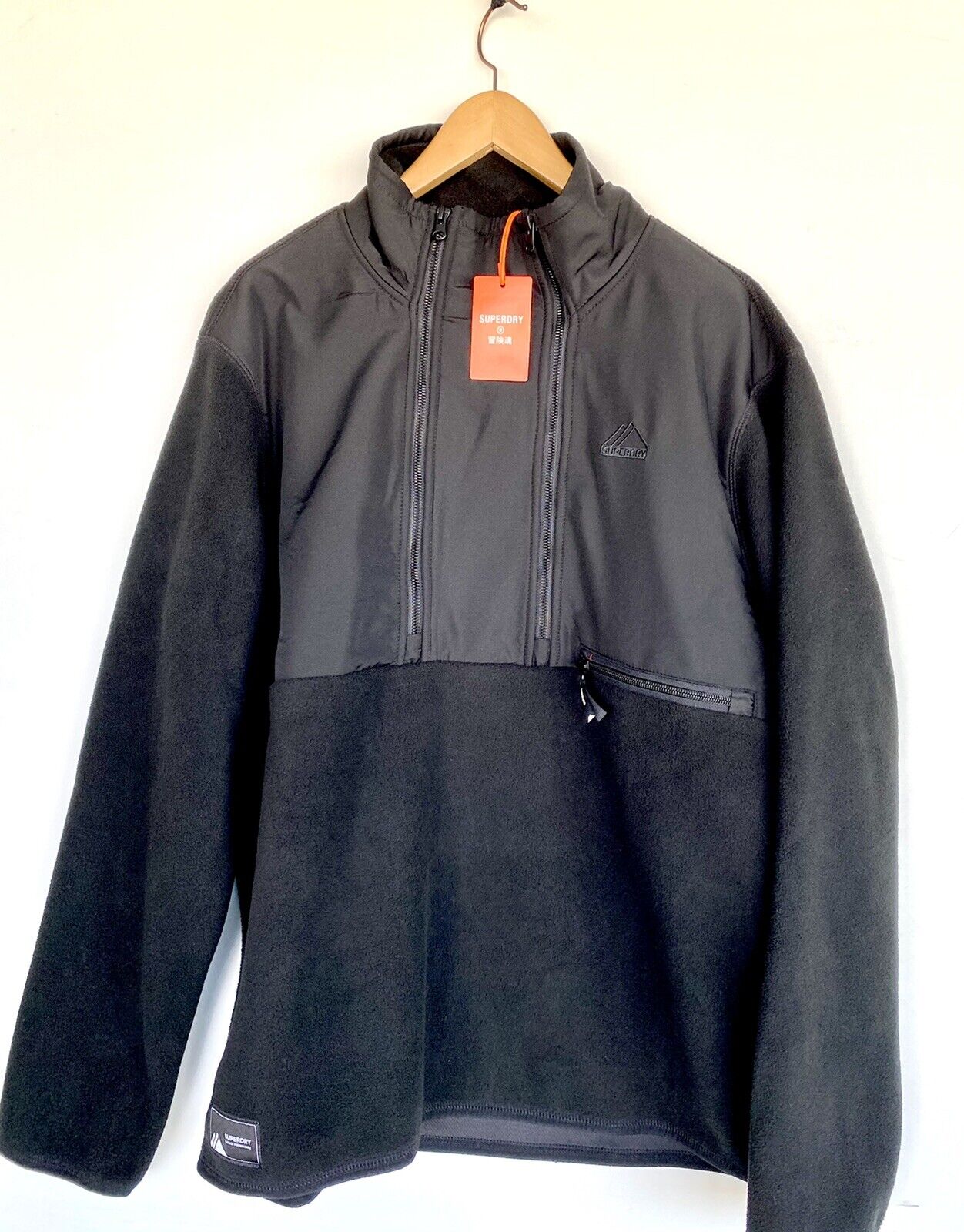 Superdry Sport Mountain Sport Fleece Jacket Size L Price $79.95 Black