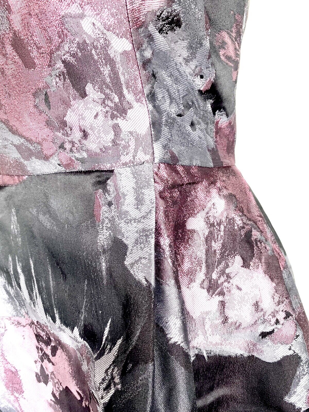 Carolina Herrera Metallic Formal Dress. Retails $910 NWT Price $545 Size 8