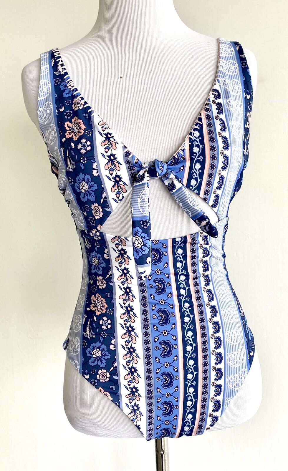 MinkPink Bounty Tie Front Crochet Edge Size S  Cutout Retail $119 Price $49 Blue