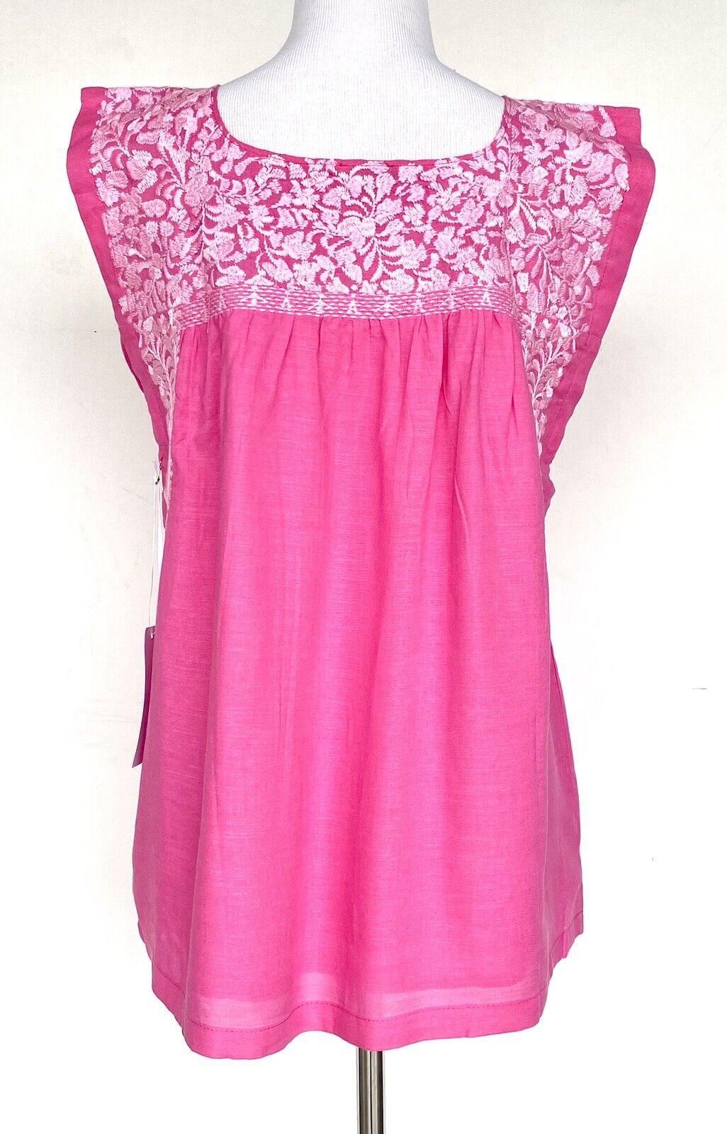 J Marie embroidered Devyn Linen top L Retail $102 Price $56 Pink