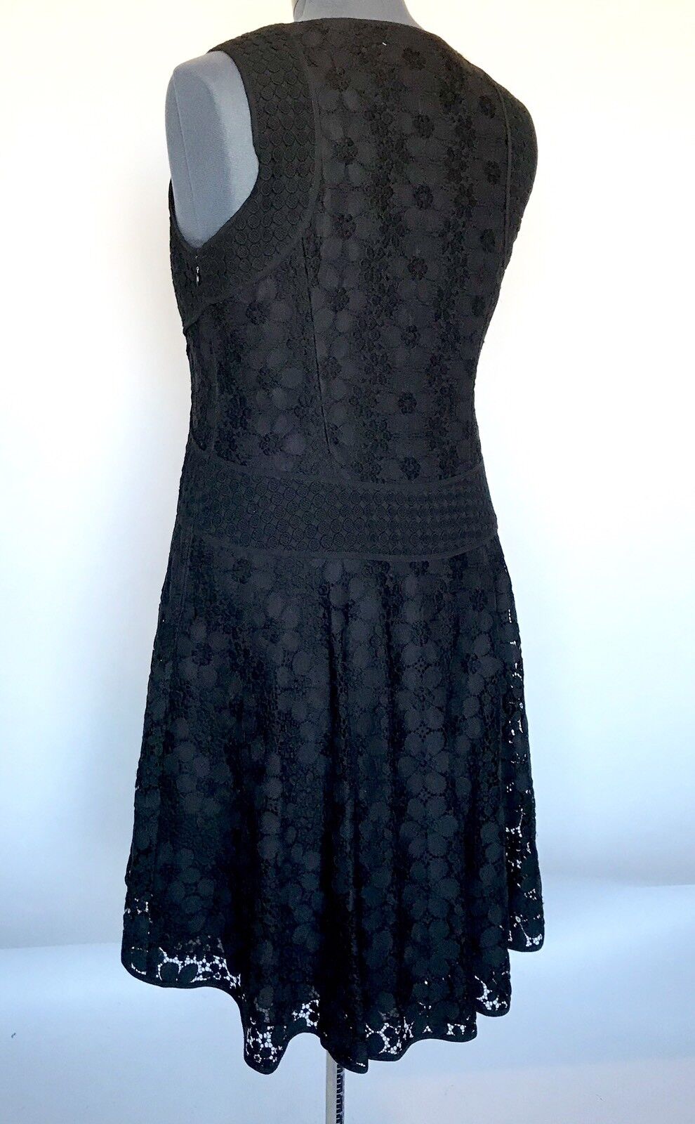 Diane Von Furstenberg Black Fiorenz Dress. NWT Retail $398 Price $198 Size 14