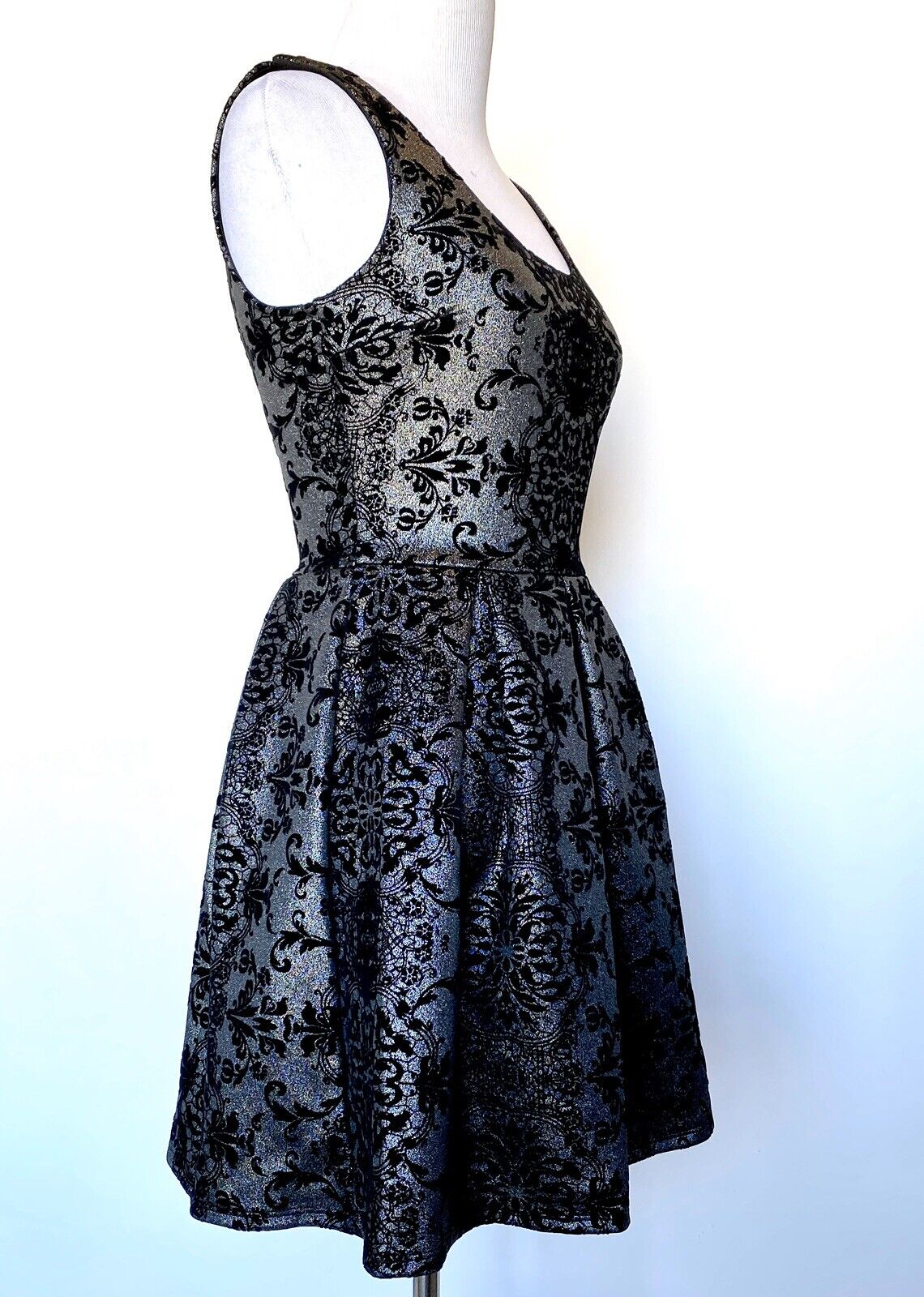 Aqua Black & Silver Velvet Floral Stretch Skater Dress XS Retail $88 Price $33