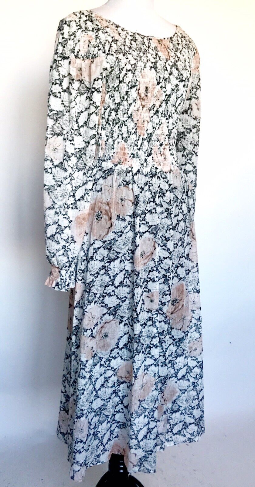 AVEC LES FILLES NWT Smocked Floral Low Back Dress. Retail $148 Price $62 Size 4
