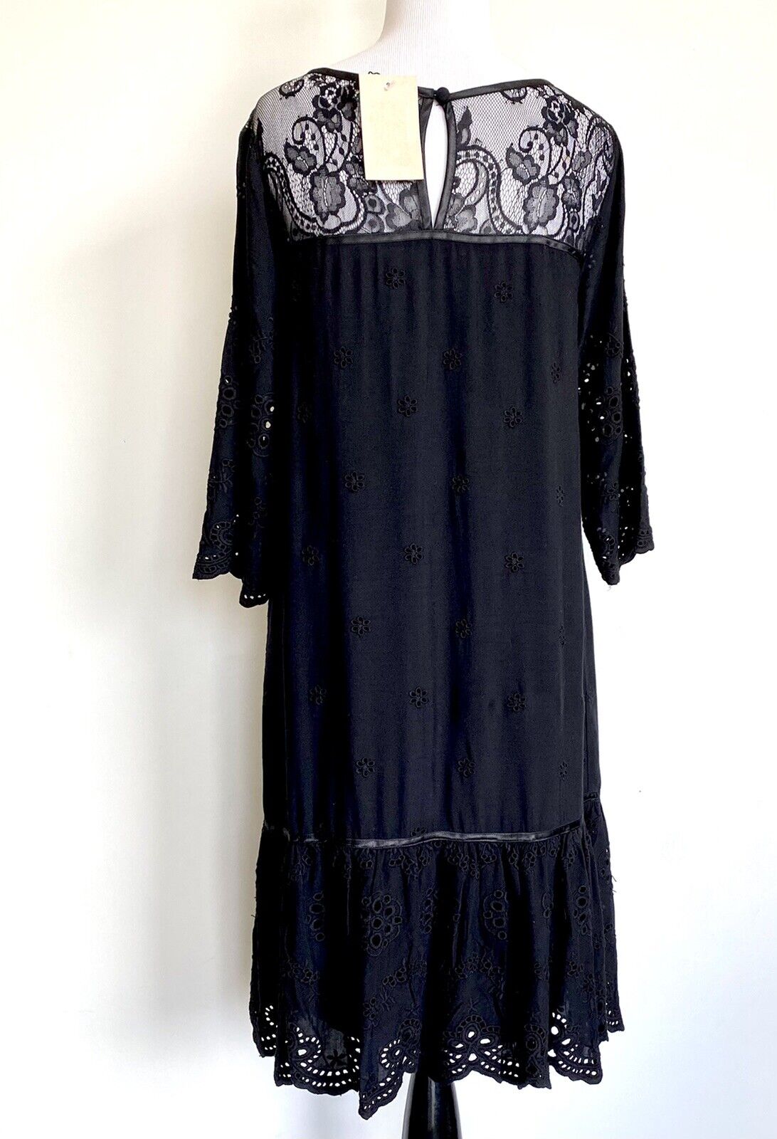 Sundance Nadine Crochet Embroidered Eyelet Dress Retails $138 Price $59 Petite S