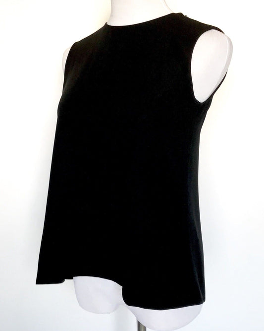 Carolina Herrera Black Lace Panel Swing Top. NWT Retail $325 Price $156 Size 4