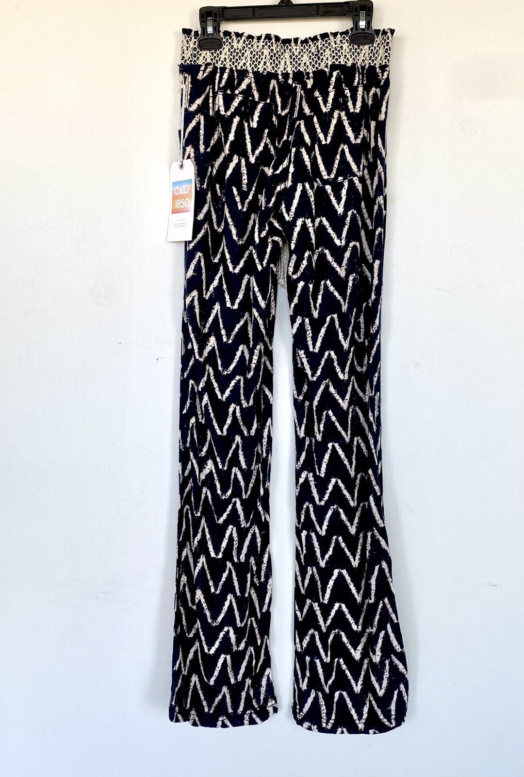 Cali 1850 Chevron print Linen Mix pants XS Price $49 Smocked Waist