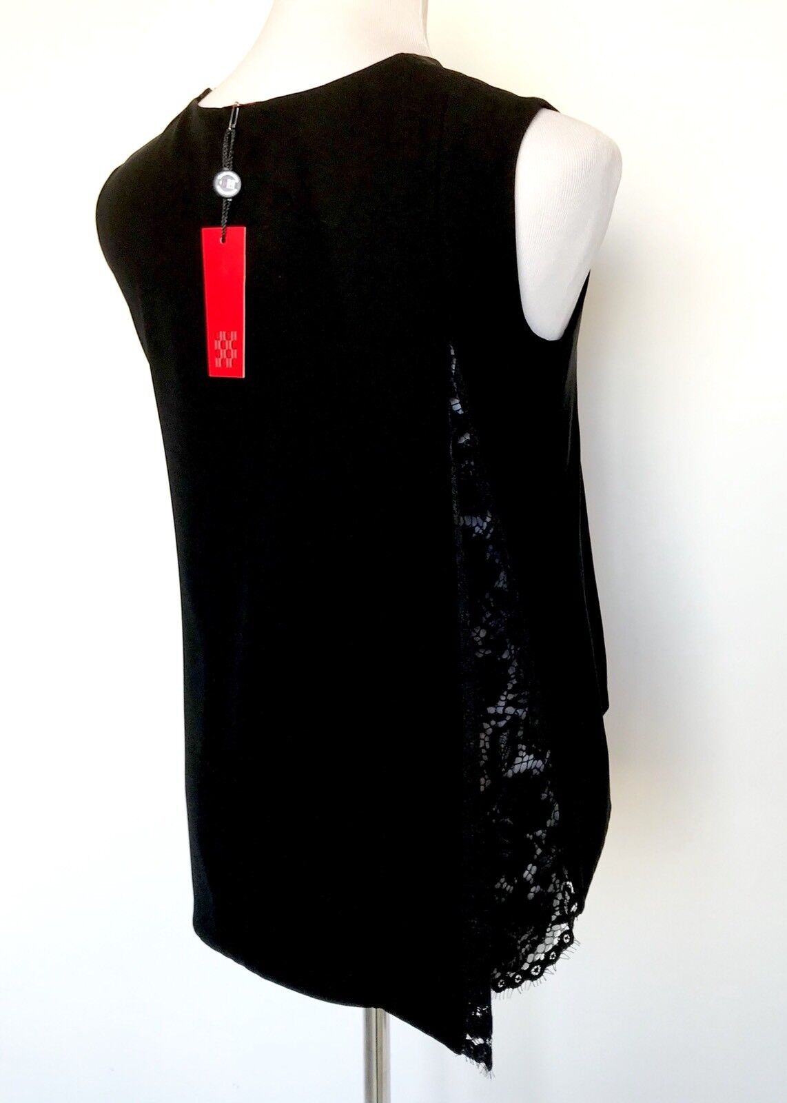 Carolina Herrera Black Lace Panel Swing Top. NWT Retail $325 Price $156 Size 4