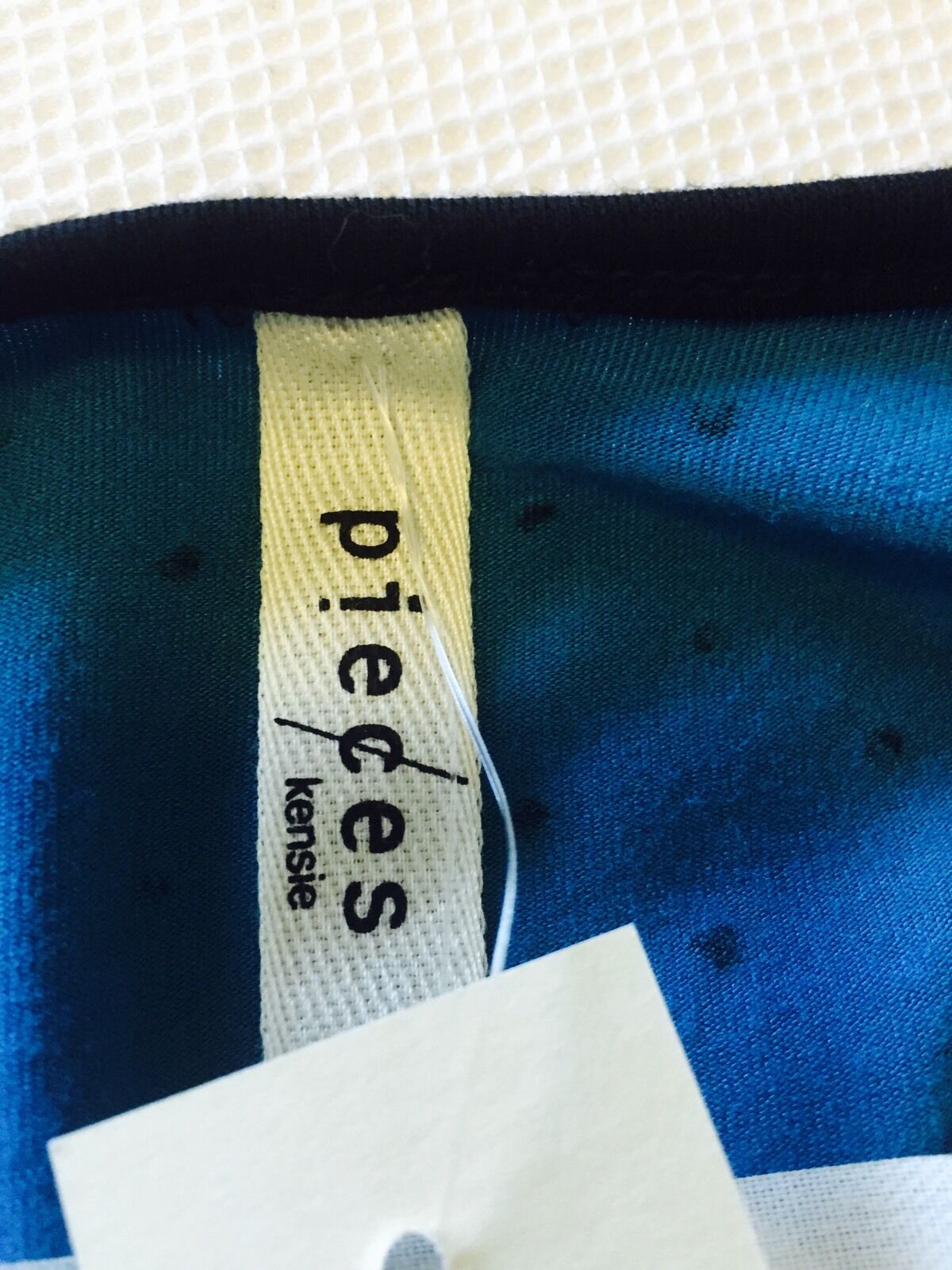 KENSIE Blue & Black Swing Spot Top Sleeveless. Size S RETAILS $39 Price $25