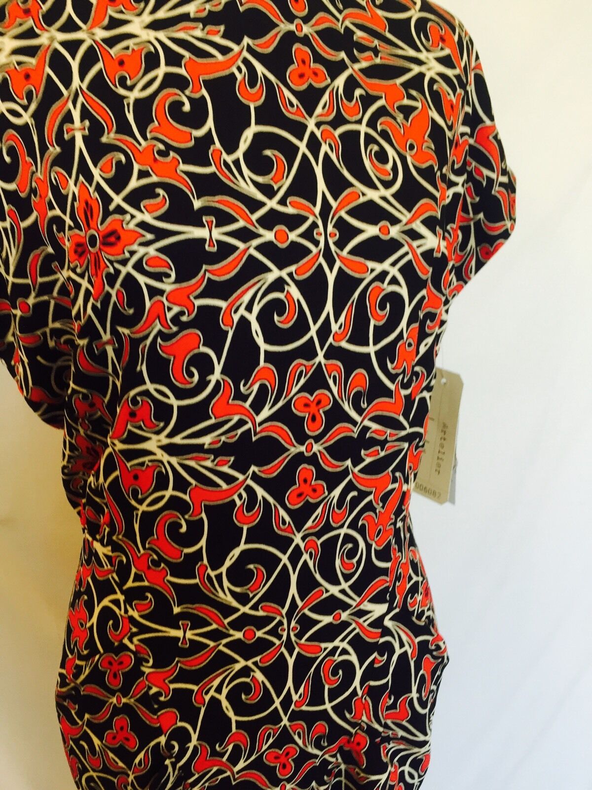 Nicole Miller Artelier  Black And Red Dress. NWT Retails $355 Price $130 Size 2