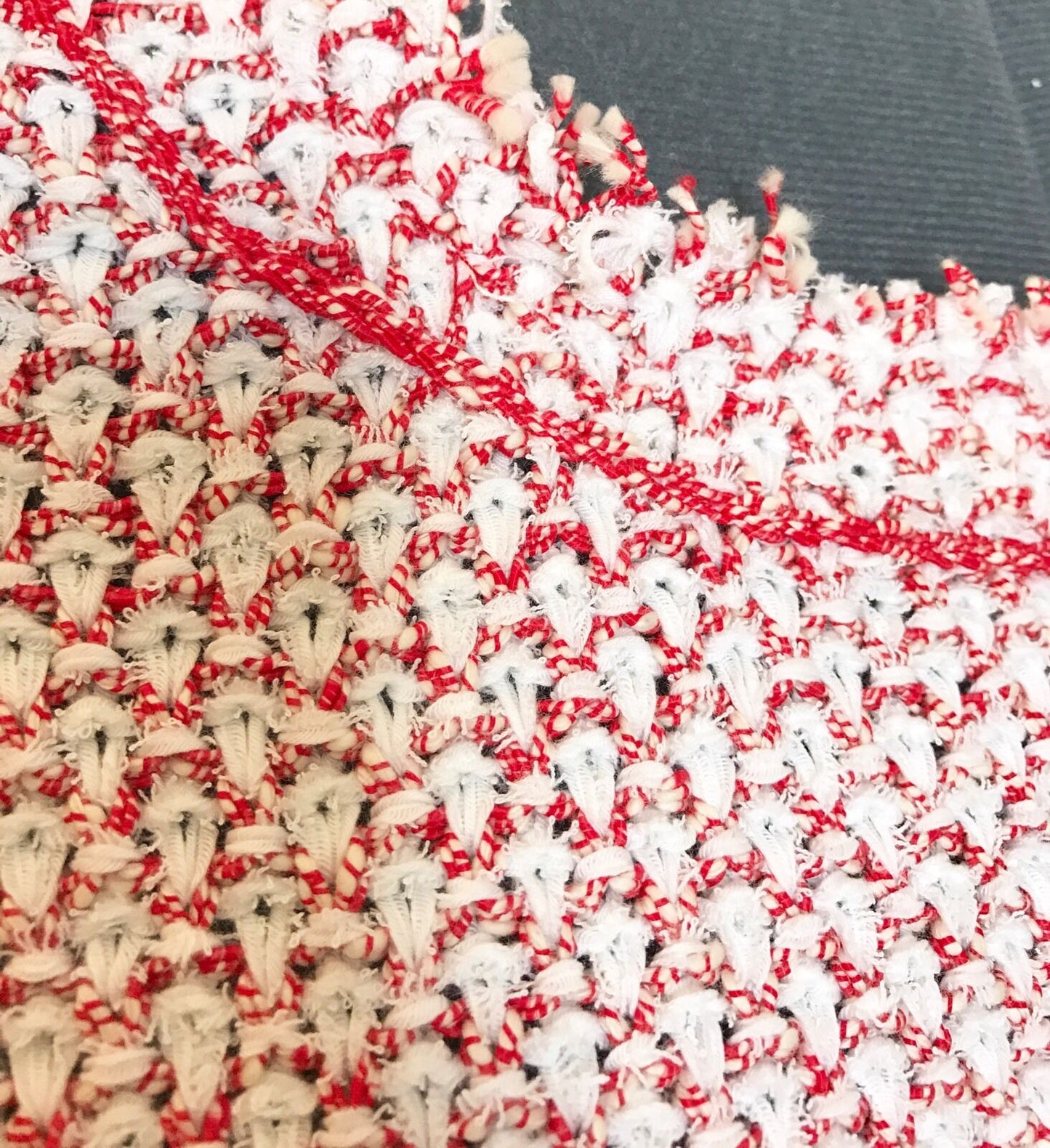 Carolina Herrera Red & White Knit Top NWT Retail $355 Price $145 Size L