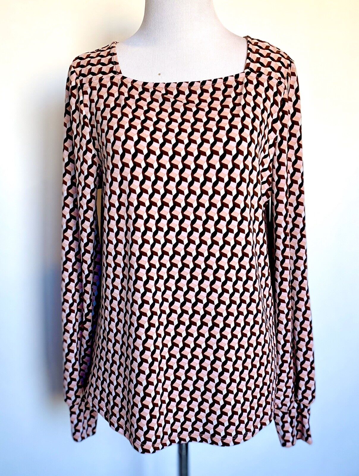 Adrianna Papell Pink Tan LS Blouse  NWT Size S Retails $69 Price $38